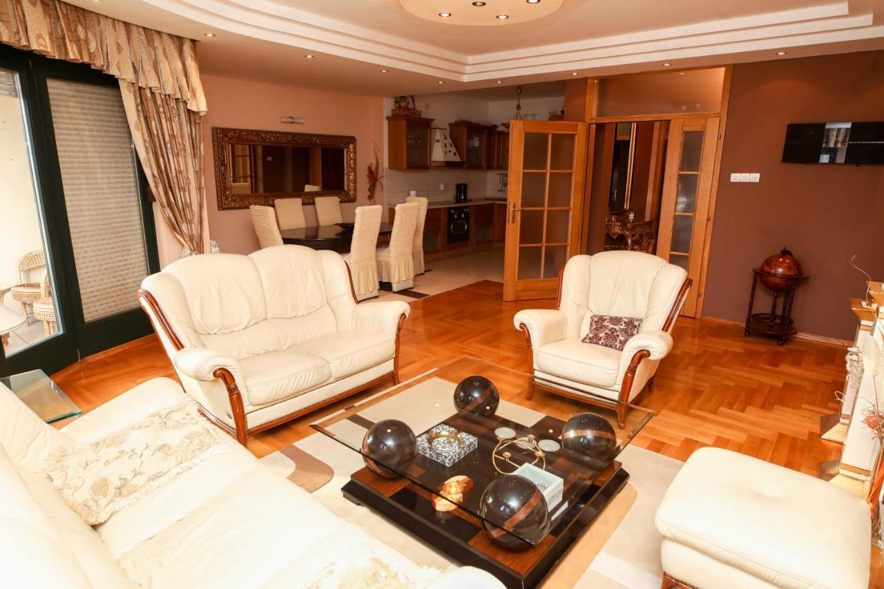 Ugodan I Luksuzan Apartman Banja Luka Exterior photo