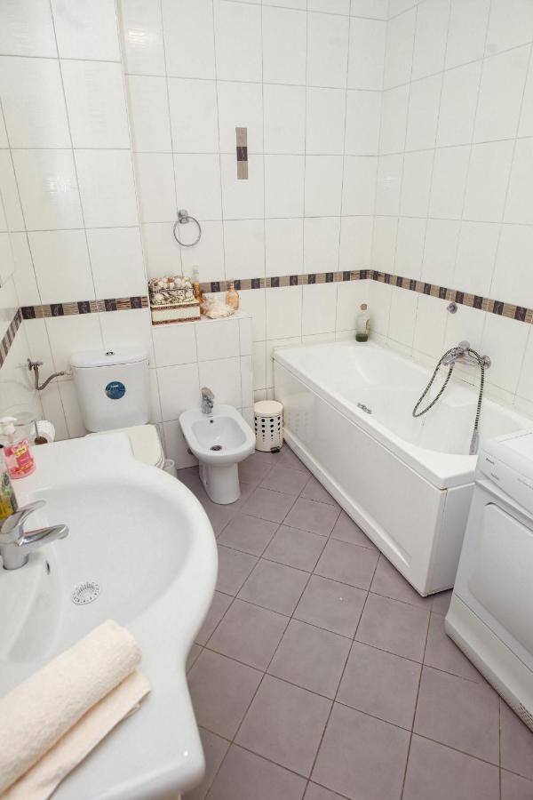 Ugodan I Luksuzan Apartman Banja Luka Exterior photo