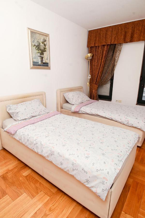 Ugodan I Luksuzan Apartman Banja Luka Exterior photo