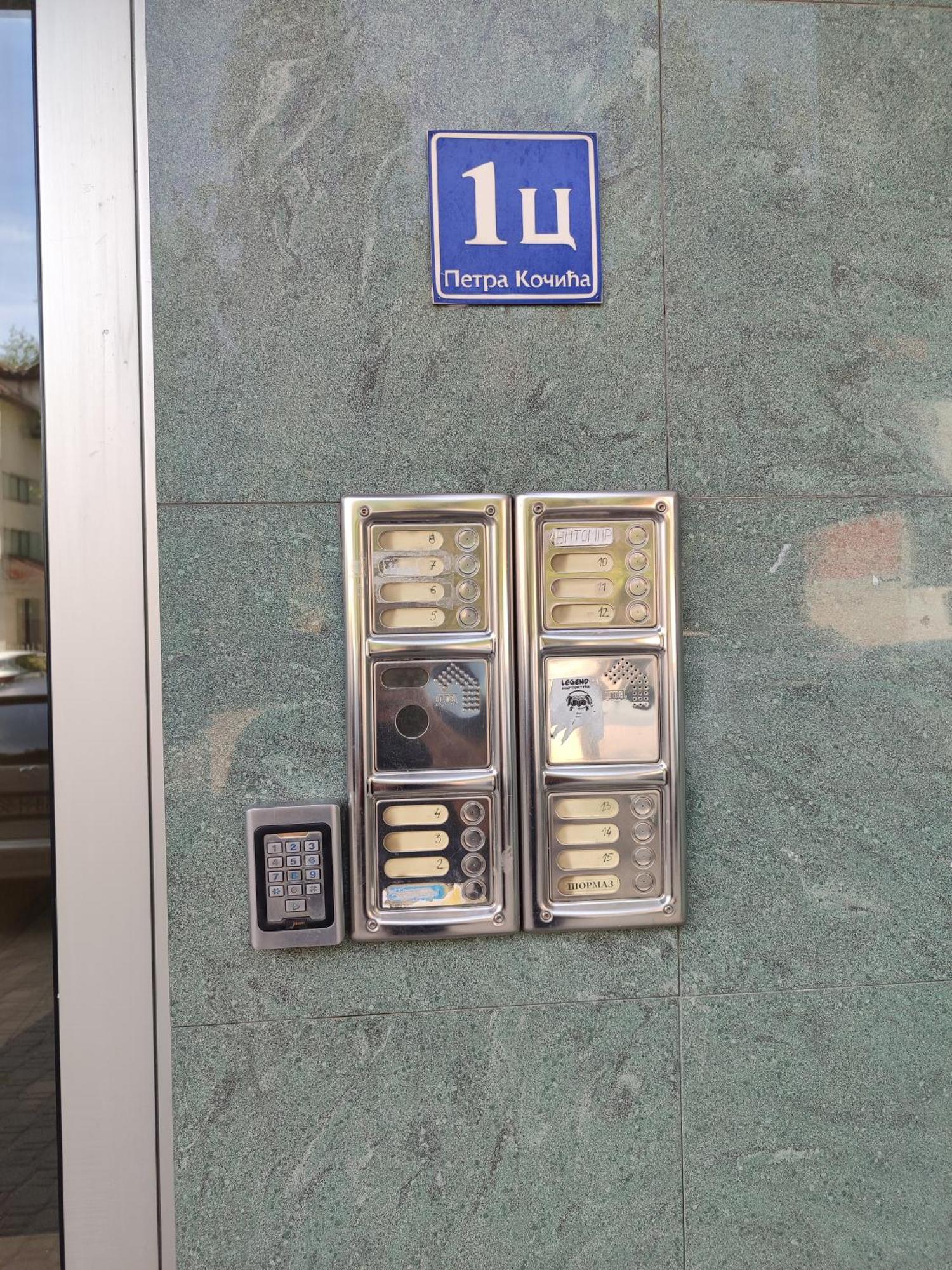 Ugodan I Luksuzan Apartman Banja Luka Exterior photo
